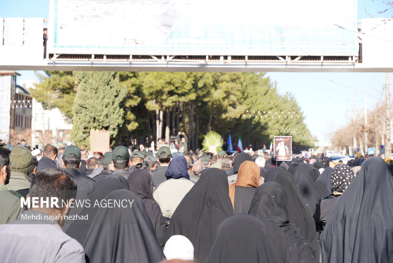 تشییع پیکر شهید رحیم مجیدی‌مهر در یاسوج