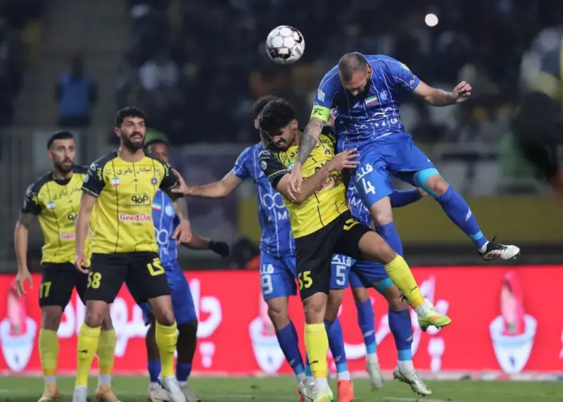 ابقای ساپینتو در نبرد نقش جهان؛ استقلال با برد سپاهان به کورس بازگشت