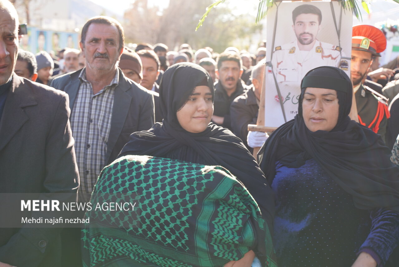 تشییع پیکر شهید رحیم مجیدی‌مهر در یاسوج