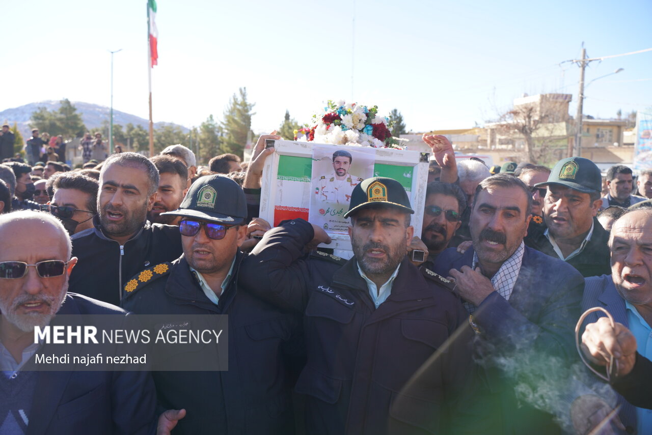 تشییع پیکر شهید رحیم مجیدی‌مهر در یاسوج