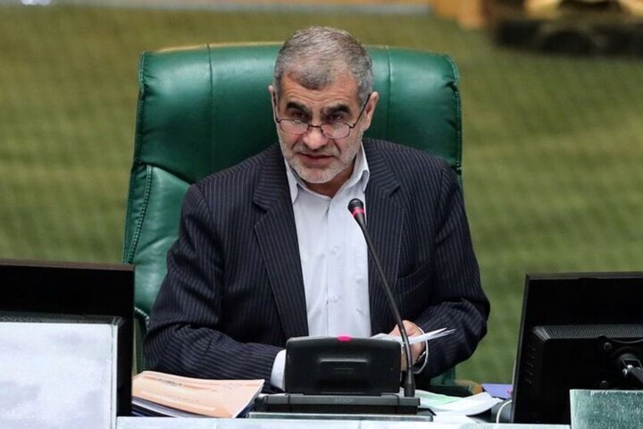 نایب رئیس مجلس: خود را در کنار مردم و پیگیر مطالبات به حق آنان می دانیم