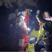 نجات دو کوهنورد سقوط کرده از ارتفاعات تنگ سولک بهمئی