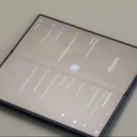 سامسونگ مقاومت نمایشگرهای تاشدنیاش را با توپ بسکتبال بهنمایش میگذارد!