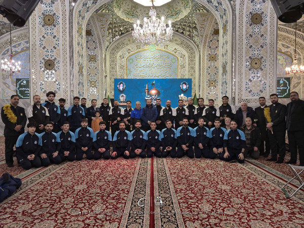 عکس/ تیم فوتسال استقلال در حرم امام رضا(ع)