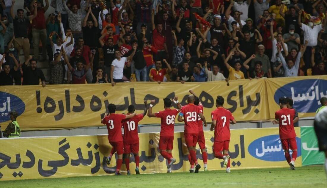 فولاد خوزستان با شکست پرسپولیس از بحران خارج شد