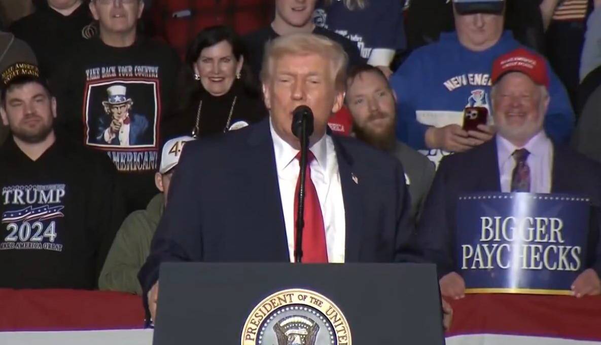 ادعای ترامپ: امیدواریم با ایران به توافق برسیم