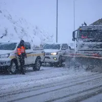 بارش برف و کولاک راه ارتباطی ۱۷۳ روستای آذربایجانشرقی را بست