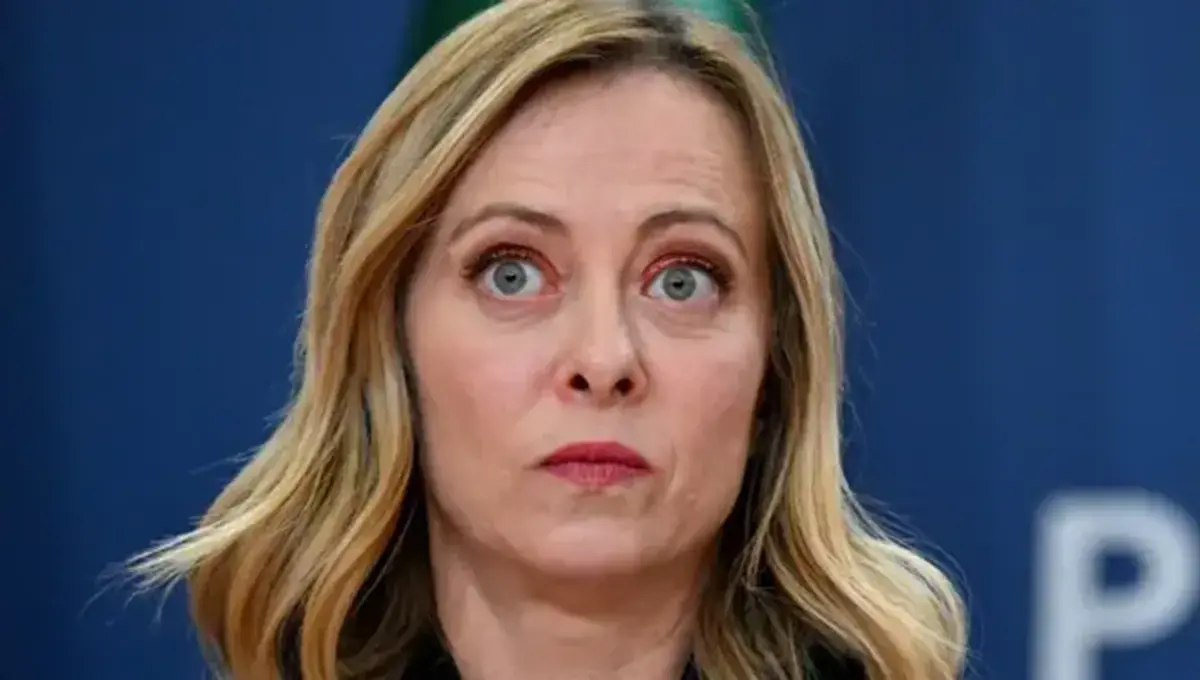 شباهت فرشته کلیسای سنلورنتسو به نخستوزیر ایتالیا