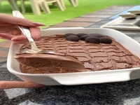 توی ۵ دقیقه خوشمزه ترین دسر شکلاتی رو درست کن