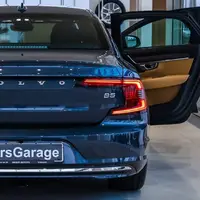 بررسی مفصل سدان لاکچری و زیبای «ولوو»