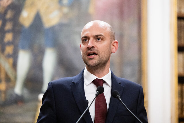 وزیر خارجه فرانسه: ایران باید در مذاکرات «به امتیازات بزرگی تن دهد» تا از حملات آمریکا به خاک خود جلوگیری کند!