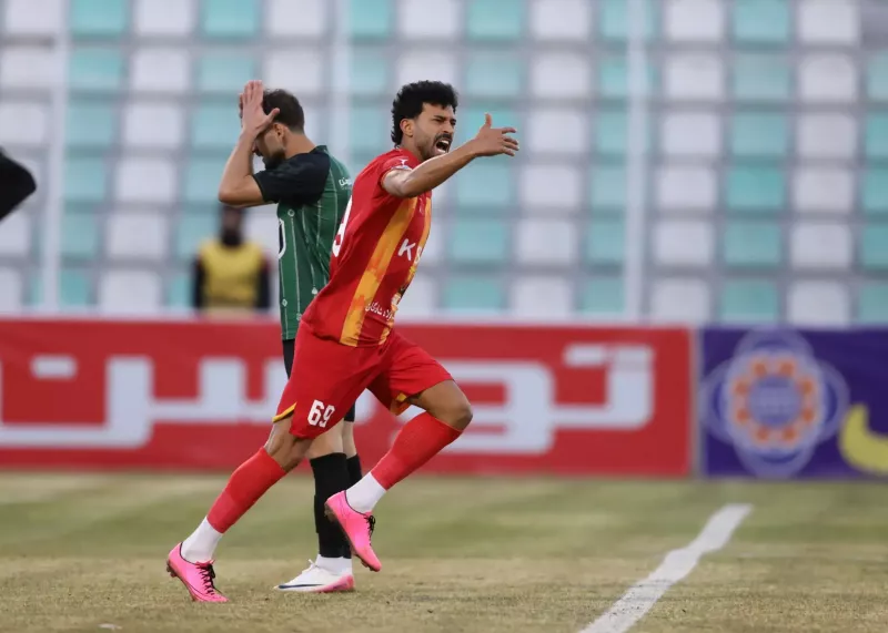 محبوب استقلالی‌ها با پیراهن قرمز جام جهانی می‌خواهد