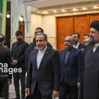 عکس/تجدید میثاق وزیر و کارکنان وزارت امور خارجه با آرمان‌های امام راحل