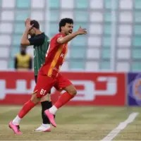 محبوب استقلالیها با پیراهن قرمز جام جهانی میخواهد