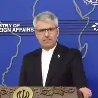 پاسخ بقایی به نگرانی خبرنگار فونیکس چین درباره وقوع جنگ: اصلا نگران نباشید