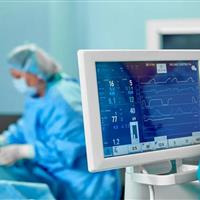 کمبود پرستار در آمریکا و چالش‌هایی که اوضاع را بدتر می‌کنند