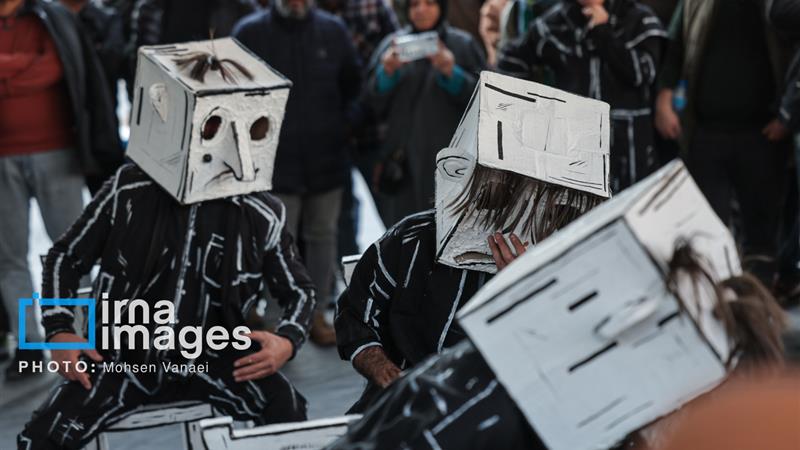 هنرنمایی ایلامیها در آوردگاه چهلوچهارم تئاتر فجر