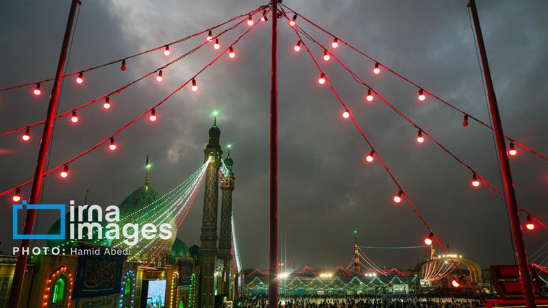 وقتی انقلاب و انتظار به هم میرسند