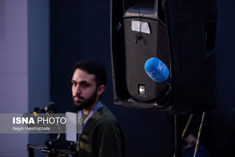 عکس/ حاشیه روز چهارم چهلوچهارمین جشنواره فیلم فجر