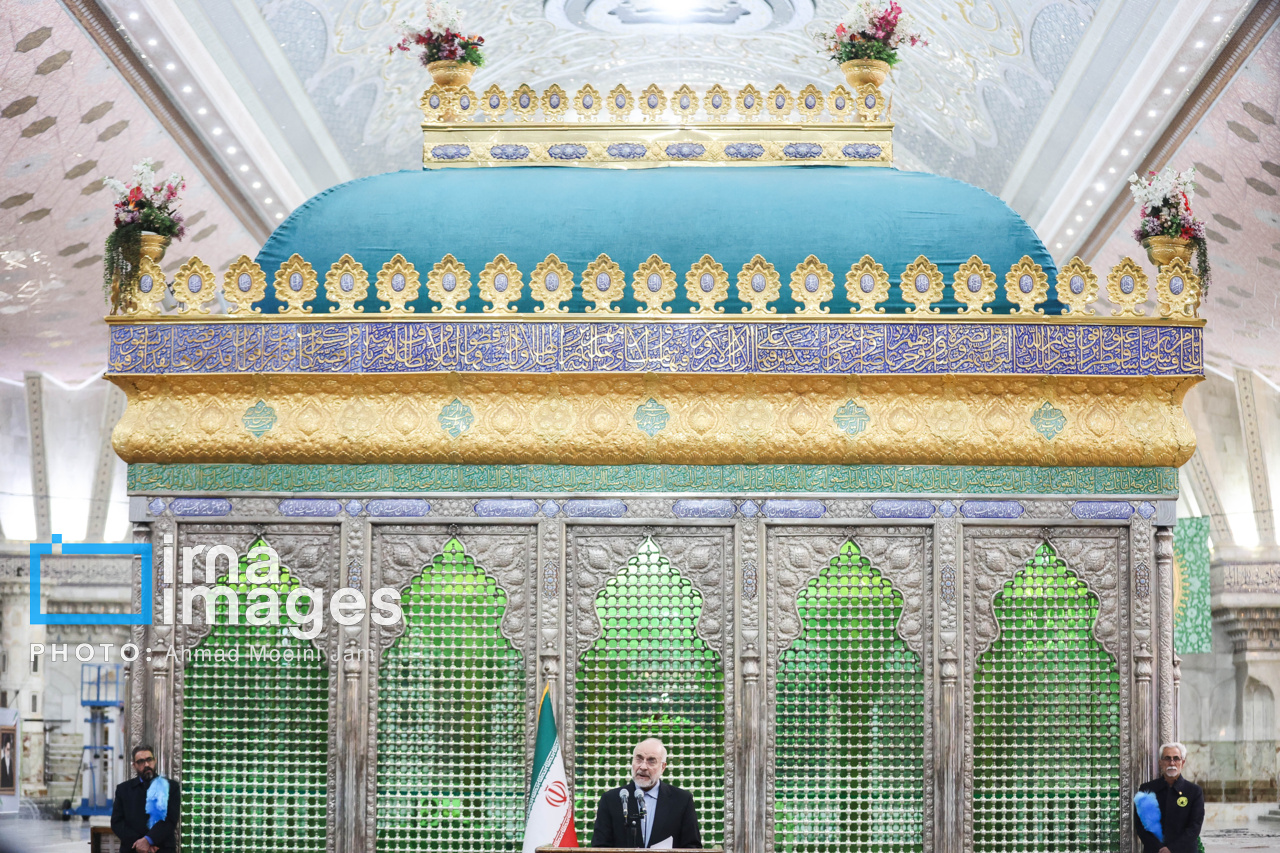 عکس/تجدید میثاق رییس و نمایندگان مجلس با آرمانهای امام راحل