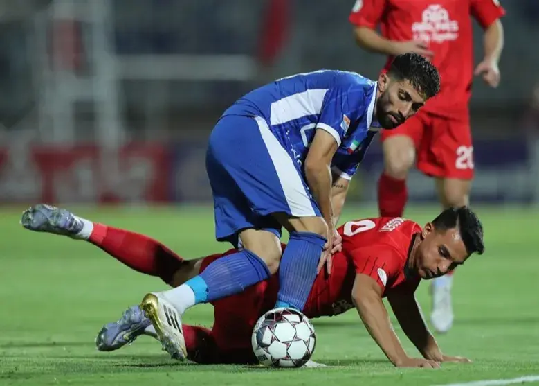 تراکتور، سپاهان و استقلال له میشوند!