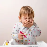 استفراغ های نگران کننده در کودکان!