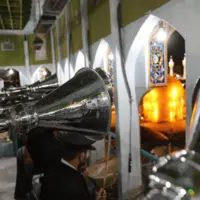 فیلم/ نقارهنوازی خادمان حرم امام رضا(ع) در شب نیمه شعبان