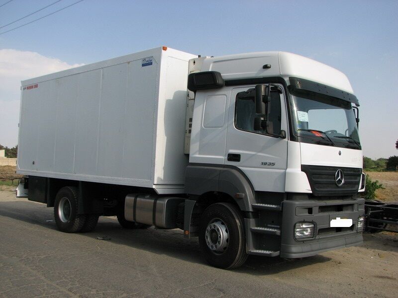 توقیف کامیون یخچالداری با بار ۹۰۰ کیلو تریاک در میناب