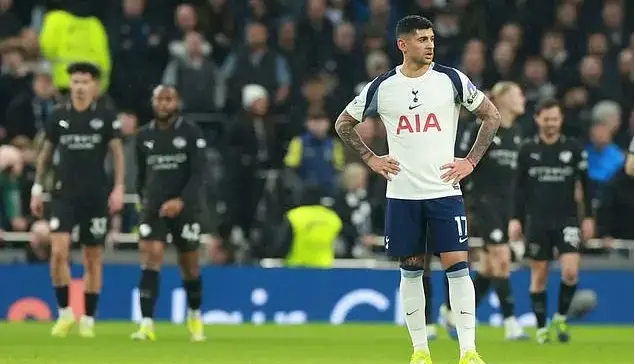 کریستین رومرو به تاتنهام حمله کرد!