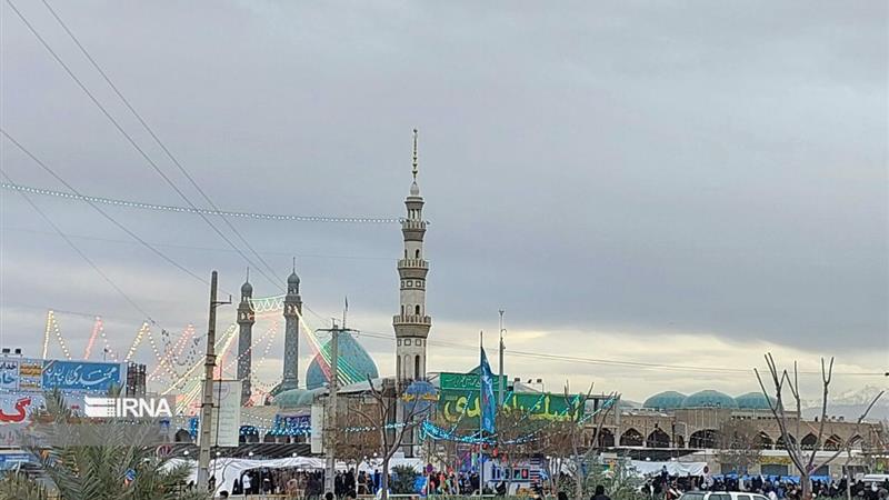 باران، زائران نیمهشعبان را غافلگیر کرد؛ جلوهای معنوی زیر آسمانِ بیامان