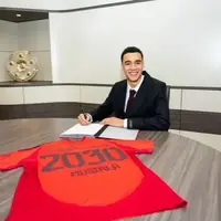 جمال موسیالا با بایرن تمدید کرد