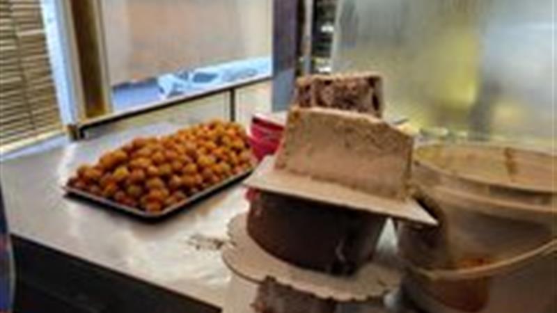 کشف و معدومسازی بیش از ۲۰۰ کیلوگرم شیرینی در کرج