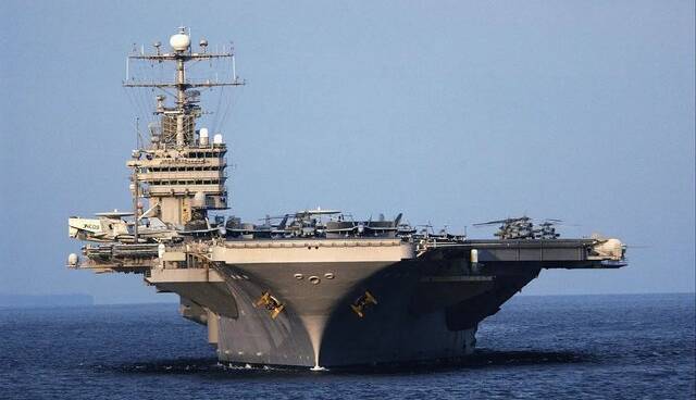 رویترز: ناوگروه آبراهام لینکلن در سواحل عمان رویت شد