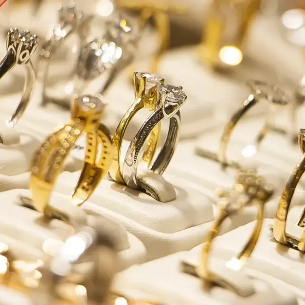 پیشبینی قیمت طلا و سکه فردا «سهشنبه»؛ ریزش قیمتها در بازار