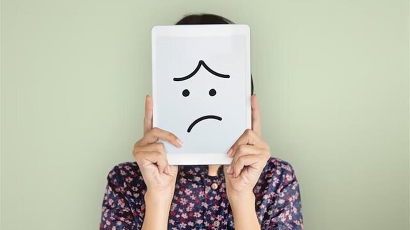 نقش اینستاگرام در نگرش دختران جوان به ظاهر خود