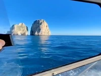 تصویر دریایی از کاپری ایتالیا