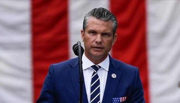 هگست دستور برکناری مشاور ارشد وزیر ارتش را داد