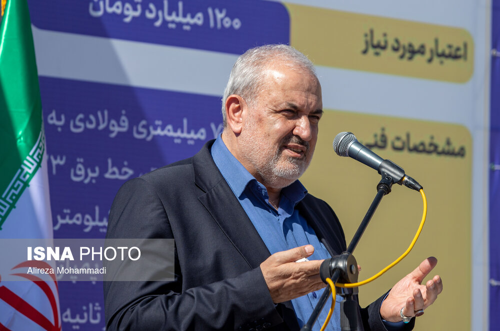 عکس/ سفر وزیر نیرو به خوزستان