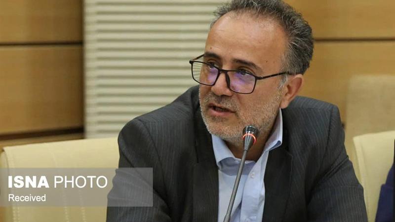 بهجای ایجاد مانع، باید از صادرکنندگان حمایت کنیم