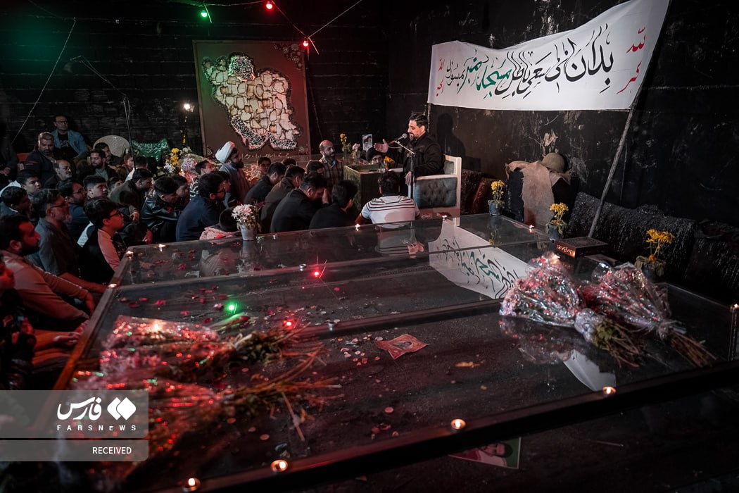 مناجاتخوانی در مسجد سوخته