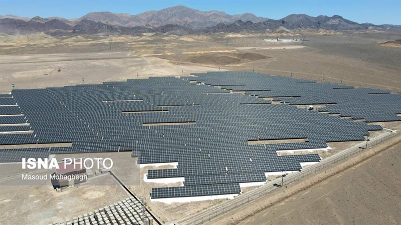 استاندار خبر داد: تصویب اجرای طرح نیروگاه خورشیدی ۵۰۰ مگاواتی در استان سمنان