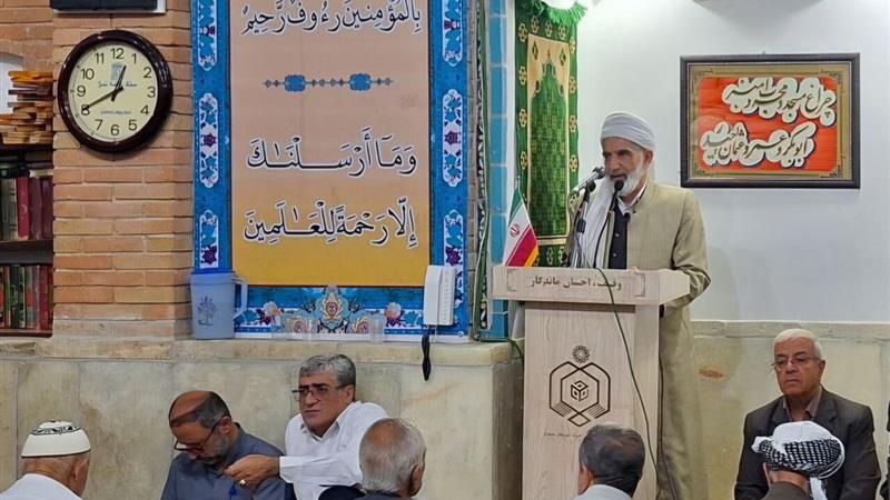 امام جمعه سنندج: توانمندان به فکر فقرا و نیازمندان باشند