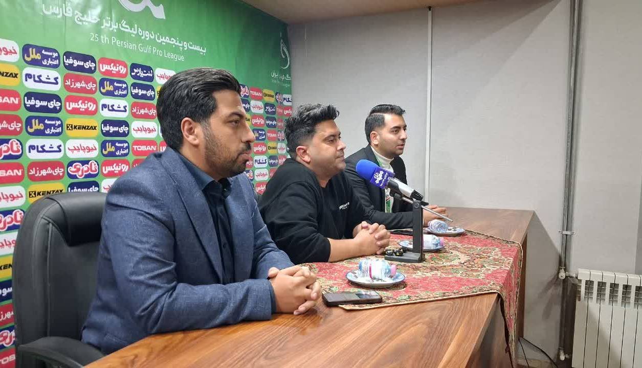 اخباری: پیروزی امشب را به هواداران تقدیم میکنم