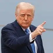 دیوان عالی آمریکا تیشه به ریشهٔ تعرفههای ترامپ زد