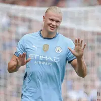 دفاع تمام قد آگوئرو از هالند