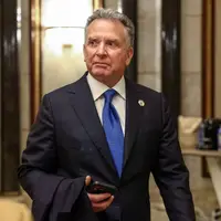 روی خط قرمز