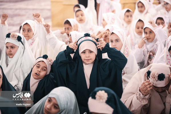 عکس/ مهمانی فرشتههای روزه اولی در حرم رضوی