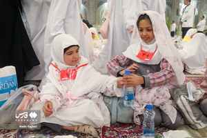 عکس/ مهمانی فرشتههای روزه اولی در حرم رضوی