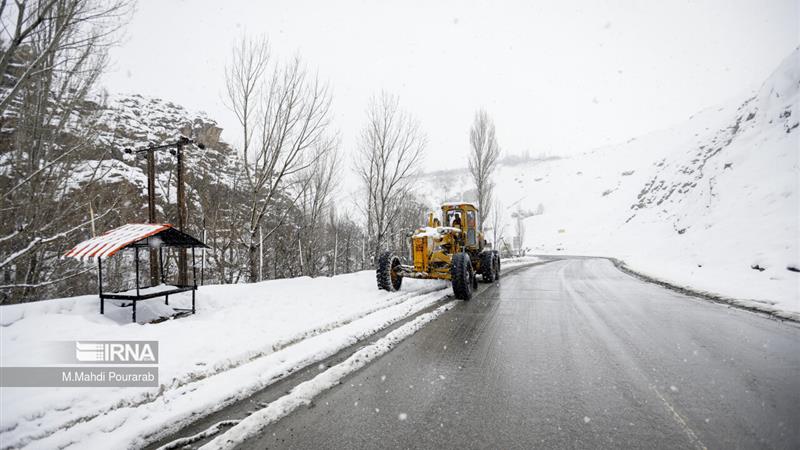 هشدار پلیس راهور درباره بارش در ۱۳ استان و انسداد محور کرج - چالوس