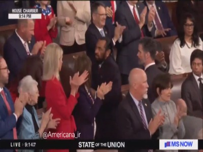 نماینده معترض به ترامپ از صحن کنگره بیرون انداخته شد